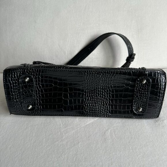 MC Marc Chantal Black Footed Shoulder Bag - Picture 11 of 13
